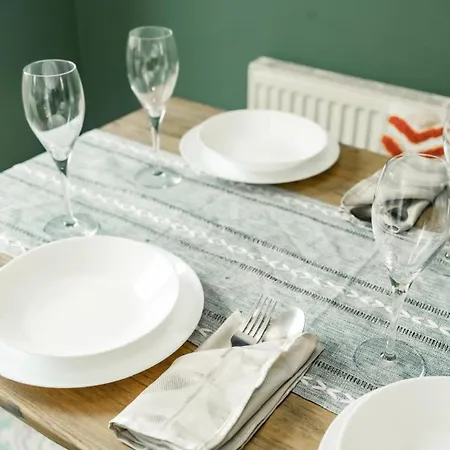 Stylish 2-bedroom Perfect For Families And Couples Feriehus *