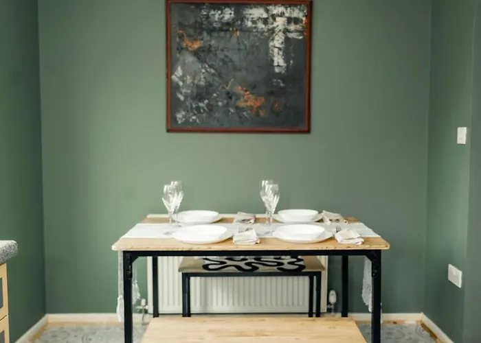 Stylish 2-bedroom Perfect For Families And Couples *